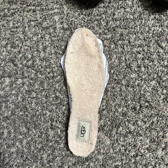 Used Good Condition Weather proof Uggs FRASER style - Picture 6 of 8